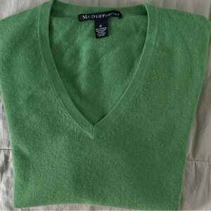 100% Cashmere Sweater Green V-Neck